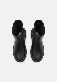 Friboo Klassiset nilkkurit - black