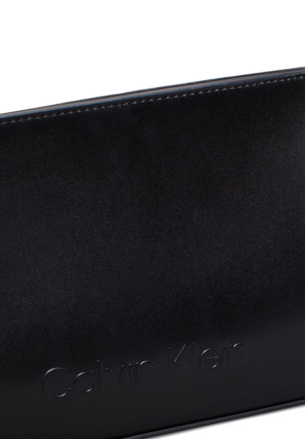 EMBOSSED LOGO SHOULDER BAG - Handbag2