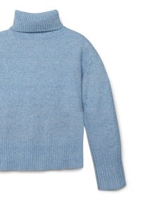 Hellblauer Rollkragenspullover mit geripptem Muster, langen Ärmeln und einer cropped Passform. Weich, aus gestricktem Stoff mit einem feinen melierten Muster.