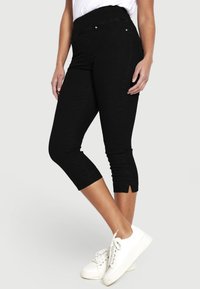 Cellbes of Sweden ELIN CAPRI  - Slim fit -farkut - black   denim
