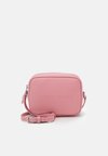 MUST  - Borsa a tracolla - chalky pink