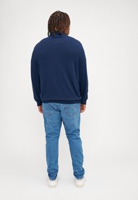 Jack & Jones JJEEMIL ROLL NECK - Pulóver - navy