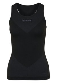 Mustat urheilutanktopit, joissa on teksturoidut vinojuovat, istuva muotoilu, leveät hihnat ja harmaalla "hummel"-logo rinnassa.