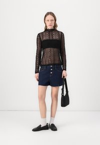 Tommy Jeans HOT PANT - Denim shorts - denim dark
