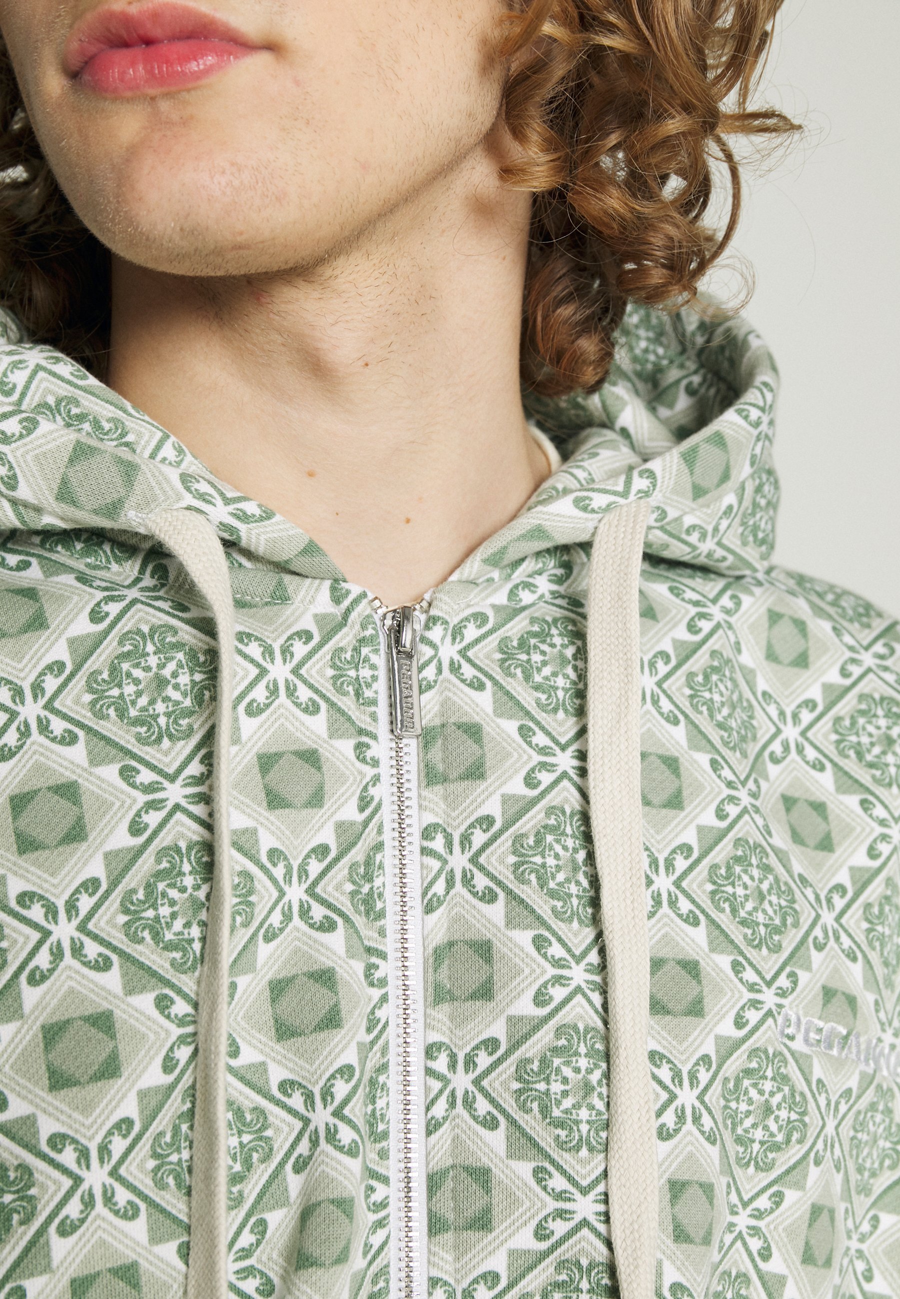 Women MOSAIC OVERSIZED JACKET UNISEX - Zip-up sweatshirt Women MOSAIC OVERSIZED JACKET UNISEX - Zip-up sweatshirt