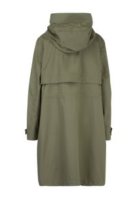 Olivgrüner Regenmantel mit Kapuze, lockerer Passform, Druckknopfverschlüssen und einem geschichteten Design auf der Rückseite. Glattes, wasserabweisendes Material.