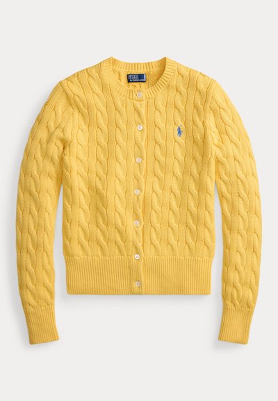 Cardigan galben cu mâneci lungi, tricotat cu model în relief, cu guler rotund, încheiere cu nasturi și logo mic Polo Ralph Lauren brodat albastru pe piept.