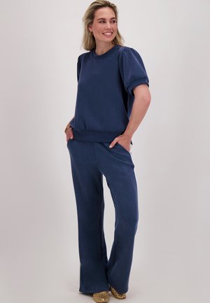 JE M'APPELLE, Broek - blauw