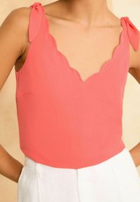 Love & Roses V NECK SCALLOP DETAIL TIE SHOULDER - REGULAR FIT - Blouse - red