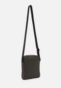 Guess MILANO - Borsa a tracolla - military green