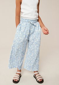 Next CRINKLE TEXTURE WIDE - REGULAR FIT - Kalhoty - blue  white floral print