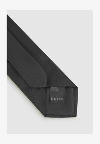 Unausgewählt, black
