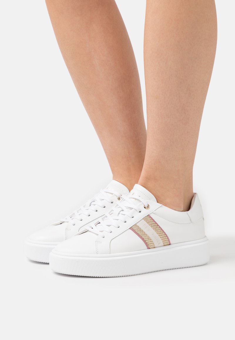 Ted Baker LORNIE Sneakers basse pink/bianco Zalando.it