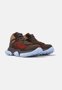 Camper KARST TREK - Tenisky - braun rot
