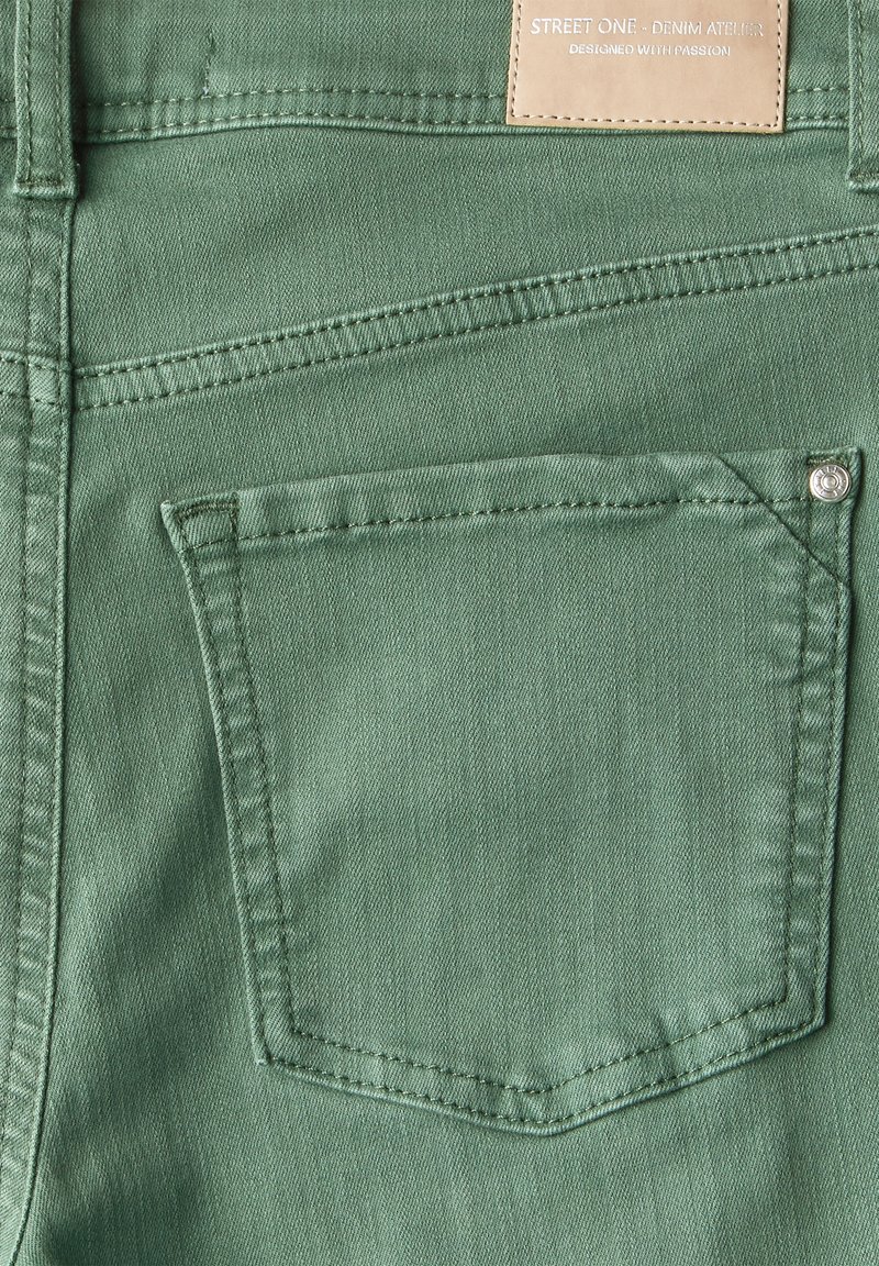 Street One Jeans slim fit - grün/verde metallico