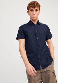 Jack & Jones JJESUMMER LINEN MIX SHIRT - Majica - navy blazer