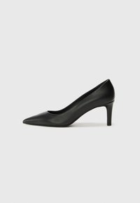 Black leather high-heeled pumps with a pointed toe, smooth texture, and a slim stiletto heel. Simple design, no visible patterns or accents.