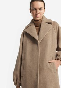 Falconeri - Klasyczny płaszcz