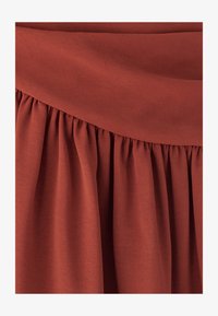 Neizvēlēts, copper