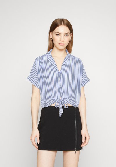 ONLY dam-T-shirt ONLHAPPY - Cloud Dancer Soft chambray + cherry main image 1