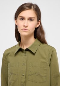 Mustang Button-down blouse - grün