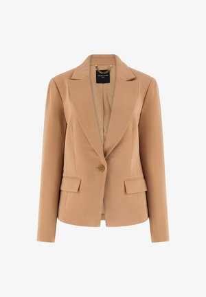 Beige op maat gemaakte blazer met inkeping revers, enkele gouden knoopsluiting, klepzakken en een binnenste kettinghaak.