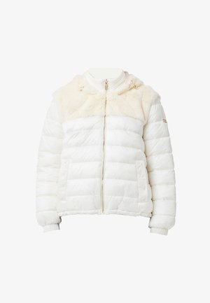 Giacca imbottita bianca con colletto in pelliccia sintetica, chiusura con zip e polsini a coste. Presenta dettagli in perla su tasche e una morbida texture trapuntata.