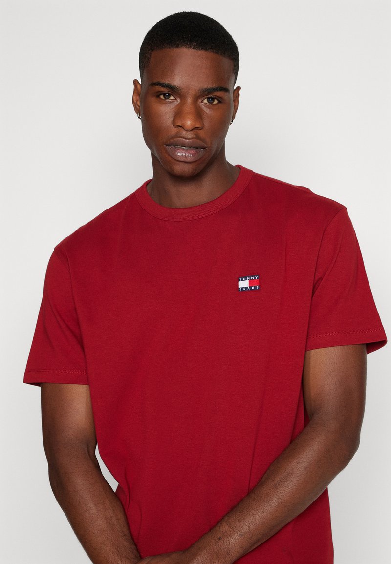 red tommy jeans t shirt
