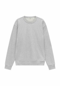 Harmaa collegepaita, joka on valmistettu pehmeästä kankaasta, jossa on pyöreä pääntie, ribbadut hihansuut ja rento istuvuus. Ei näkyviä graafisia tai logo-yksityiskohtia.