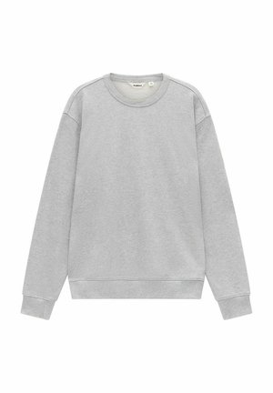 Harmaa collegepaita, joka on valmistettu pehmeästä kankaasta, jossa on pyöreä pääntie, ribbadut hihansuut ja rento istuvuus. Ei näkyviä graafisia tai logo-yksityiskohtia.