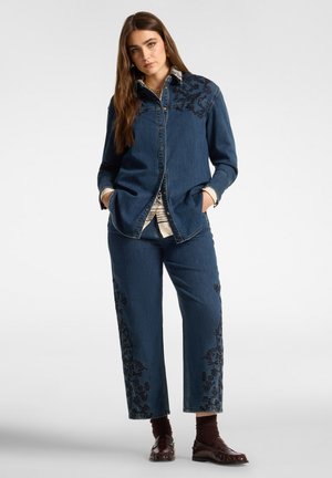 Elena Mirò, CAMICIA LUNGA CON RICAMO - Camicia - blu
