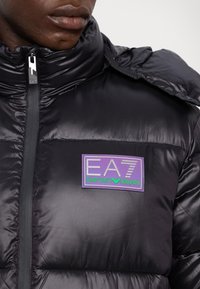 EA7 Emporio Armani GIUBBOTTO - Zimska jakna - black