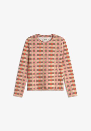 Haut léger à manches longues dans un motif à carreaux multicolore présentant des carrés roses, orange et beiges. Encolure ronde, texture douce.
