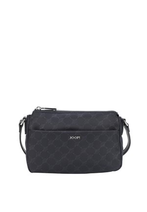 Čierna crossbody taška s vzorom, so zipsovým uzáverom, predným vreckom, nastaviteľným popruhom a embosovaným logom. Hladký, odolný materiál.