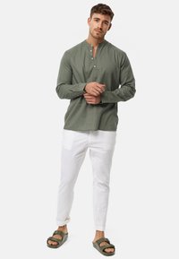 INDICODE JEANS LANGARM WAYLON - Majica - agave green