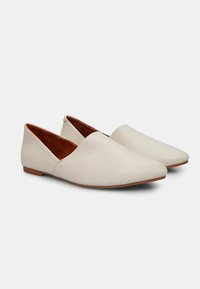 Bata Balerina cipők - grigio