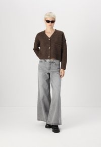 Vero Moda VMINGRID V-NECK - Casaco de malha - chocolate torte