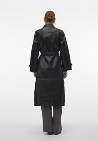 Vero Moda VMAMALIE LONG - Trenchcoat - black