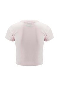Camiseta corta de manga corta en algodón de color rosa claro, con un clásico cuello redondo y un logo sutil en la parte posterior, en una impresión tonal.