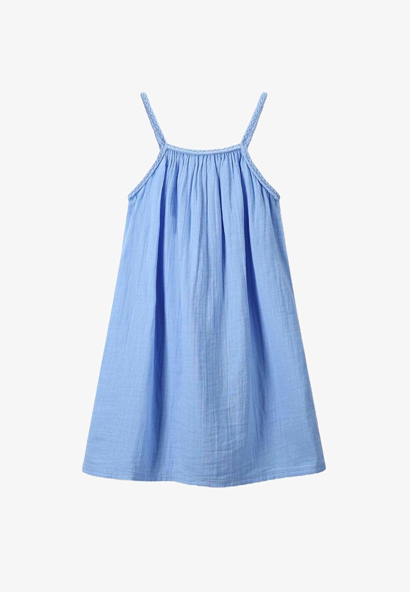 Lichtblauwe, mouwloze jurk gemaakt van zachte stof, met een geplooide lijfje en gevlochten bandjes, en een vloeiende, losse pasvorm.