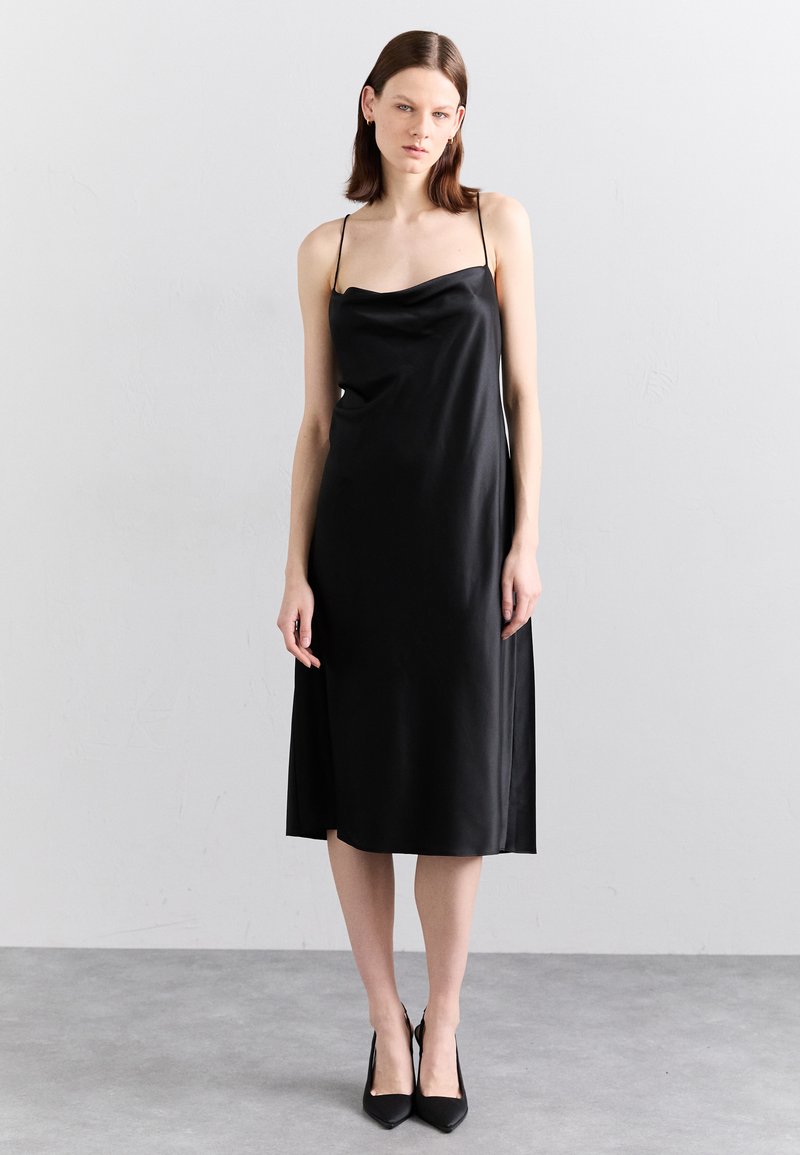 Filippa K - DRAPED SLIP DRESS - Vestito elegante - black, Ingrandire