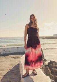 Next REGULAR FIT - Denní šaty - black pink tie dye