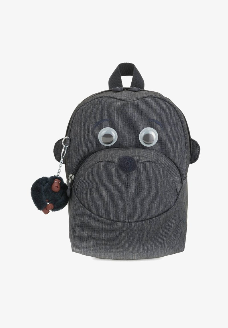 Sac à dos gris foncé en forme de visage de singe avec de grands yeux mobiles et un petit porte-clés singe en peluche accroché à la fermeture éclair.