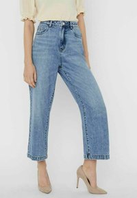 Vero Moda Flared-farkut - light-blue denim