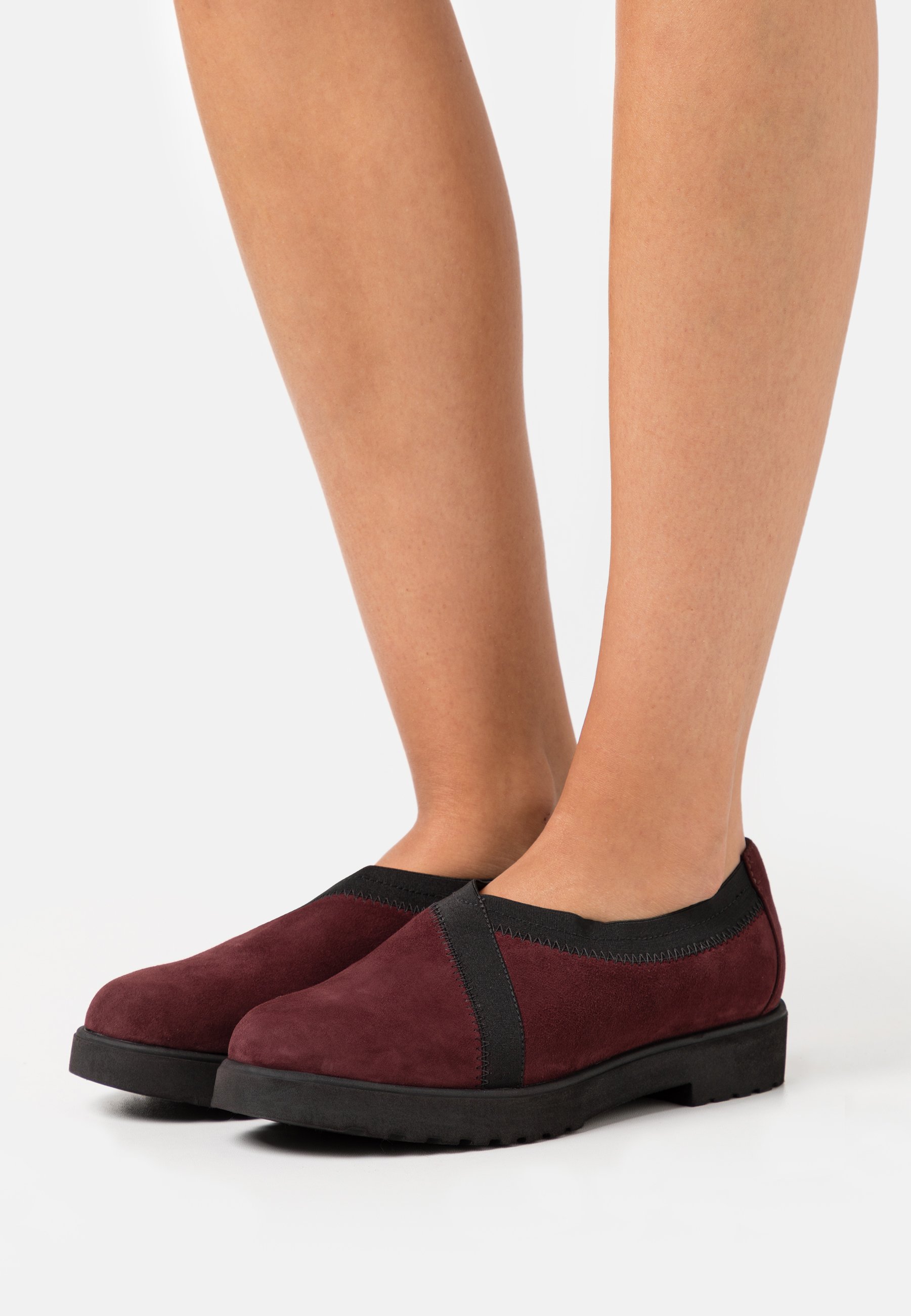 clarks bordeaux