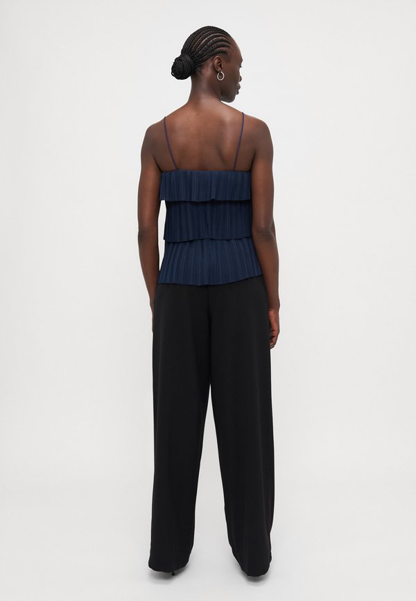 ONLSHEA - Top - total eclipse4