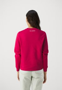 KARL LAGERFELD OVERSIZED IKON PATCH - Felpa - pink