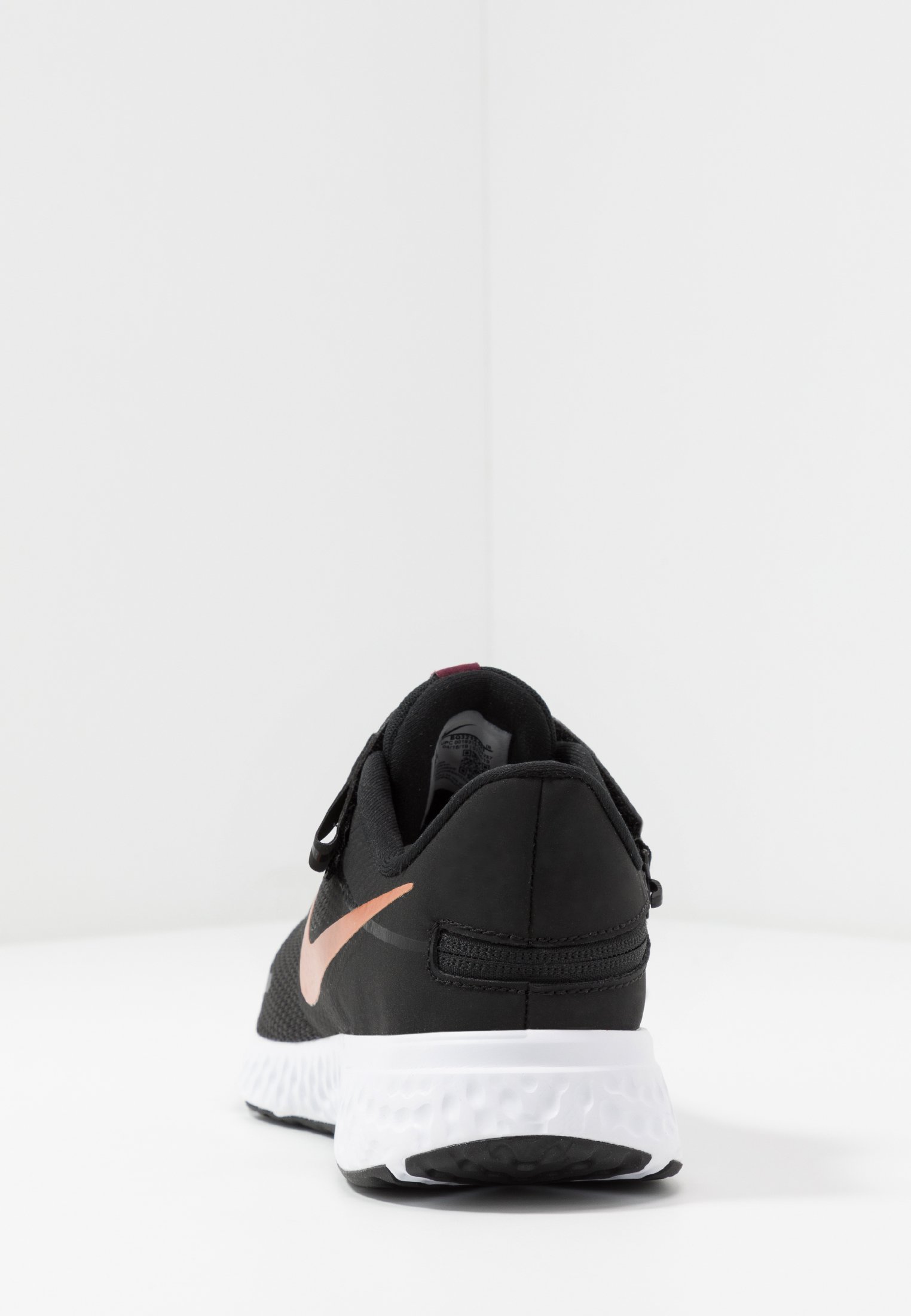 nike revolution 5 black copper maroon