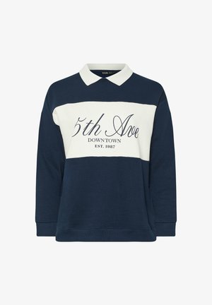 Felpa blu navy con striscia orizzontale bianca, con testo "5th Ave DOWNTOWN EST. 1987", colletto e maniche lunghe.