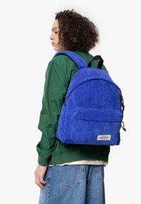 Eastpak DAY PAK'R - Mochila - ribs blue